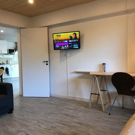 T2 rdc calme, idéalement placé, parking&jardin Issoire Exterior foto