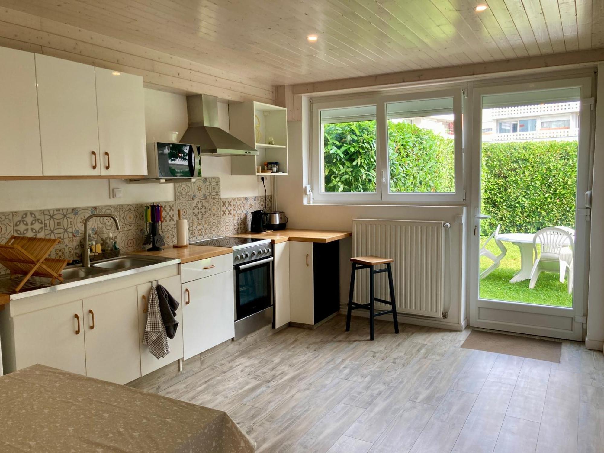 T2 rdc calme, idéalement placé, parking&jardin Issoire Exterior foto